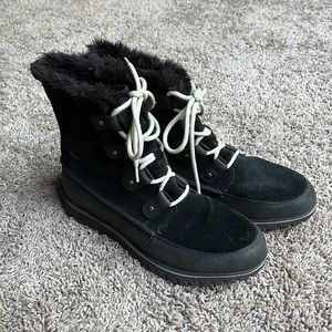 Sorel Cozy Joan Waterproof boots, black, size 12. Womens